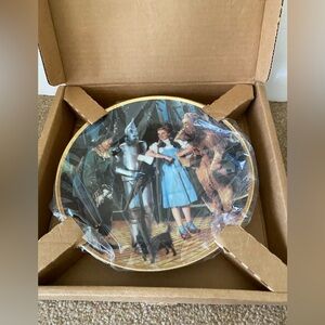 The Hamilton Collection We’re off to see the wizard first issue plate